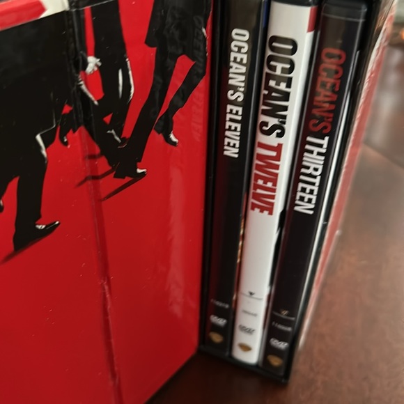 Ocean's 11, 12 & 13 Movie Box DVD Set George Clooney Brad Pitt Matt Damon - Picture 4 of 8